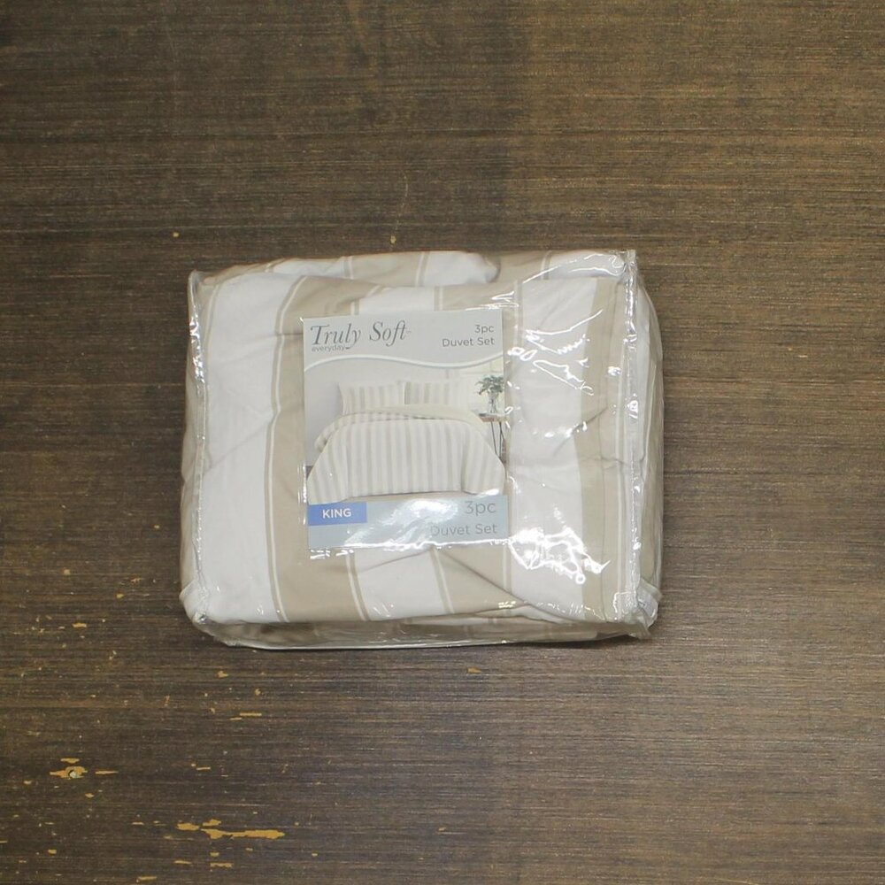 NEW Truly Soft Aiden Stripe Duvet Set Polyester 3-Piece Beige Brown Stripe King